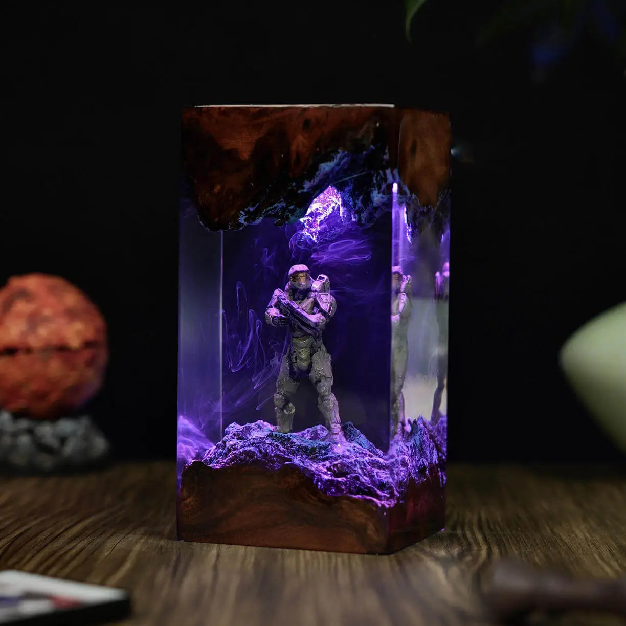 Halo: The Master Chief Collection Lamp – Illuminate the Legend