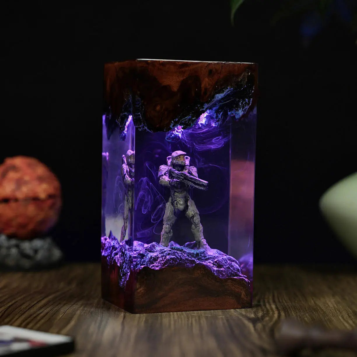 Halo: The Master Chief Collection Lamp – Illuminate the Legend